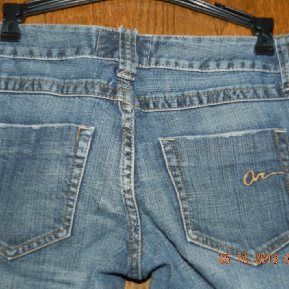 Women's American Rag Blue Jeans - Picture 4 of 5